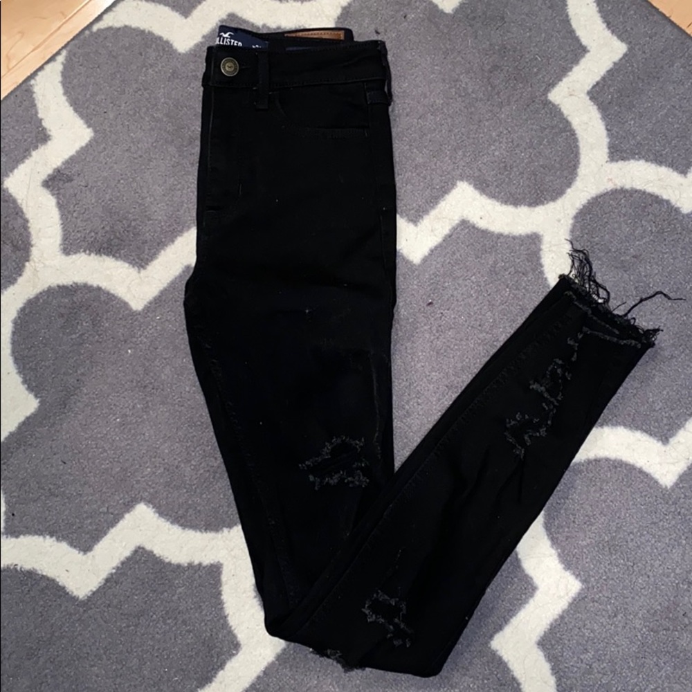 Hollister black high-rise super skinny rippedjeans